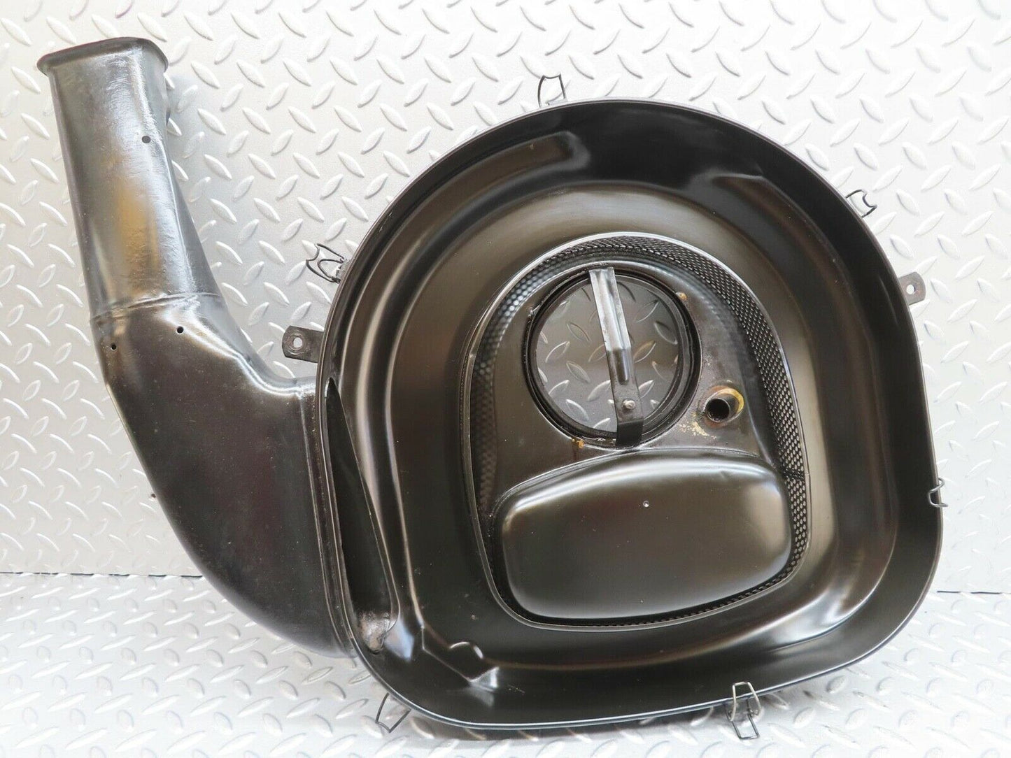 14190 Mercedes-Benz W116 350SE Air Filter Box Housing 0080948902