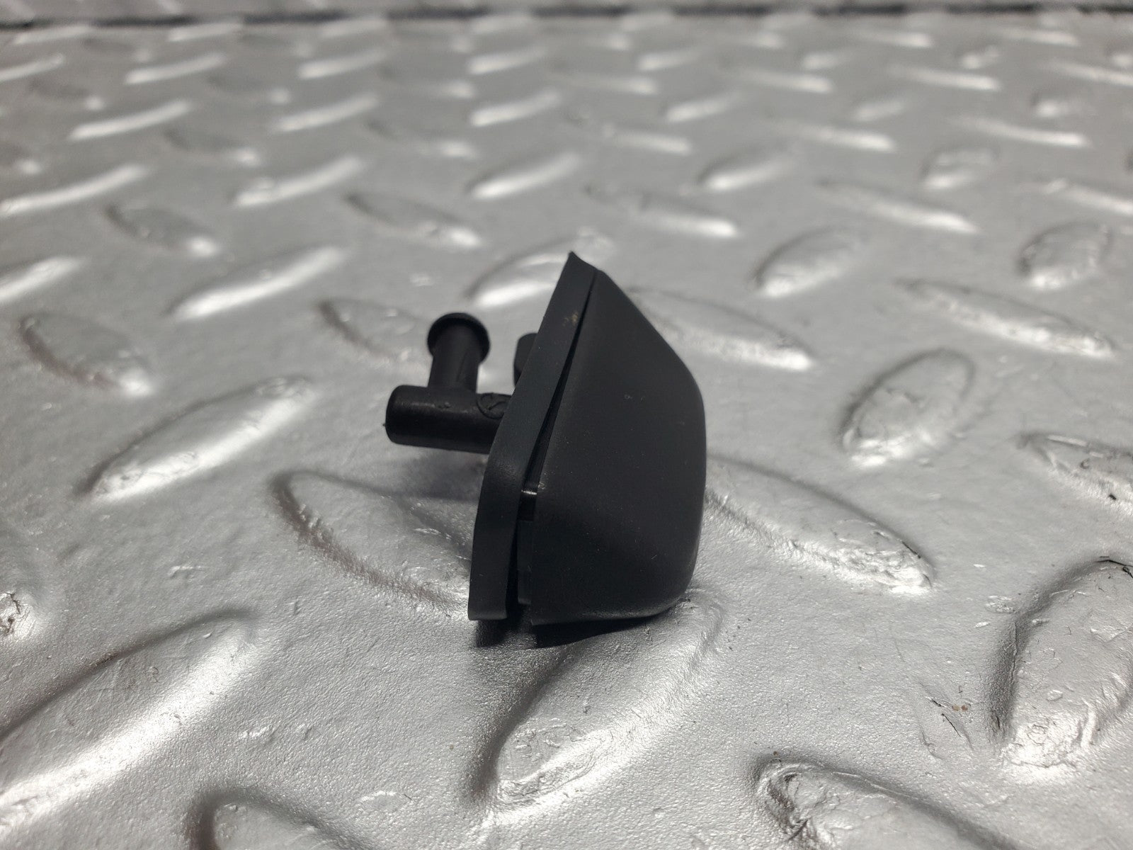 W124 Wagon tailgate windscreen washer nozzle used OEM