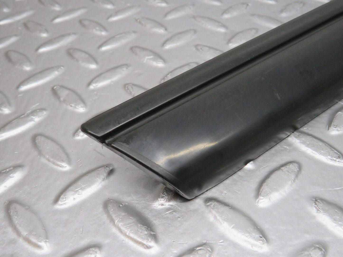 32303 Mercedes-Benz S124 300TE Wagon Rear Right Door Lower Moulding Trim