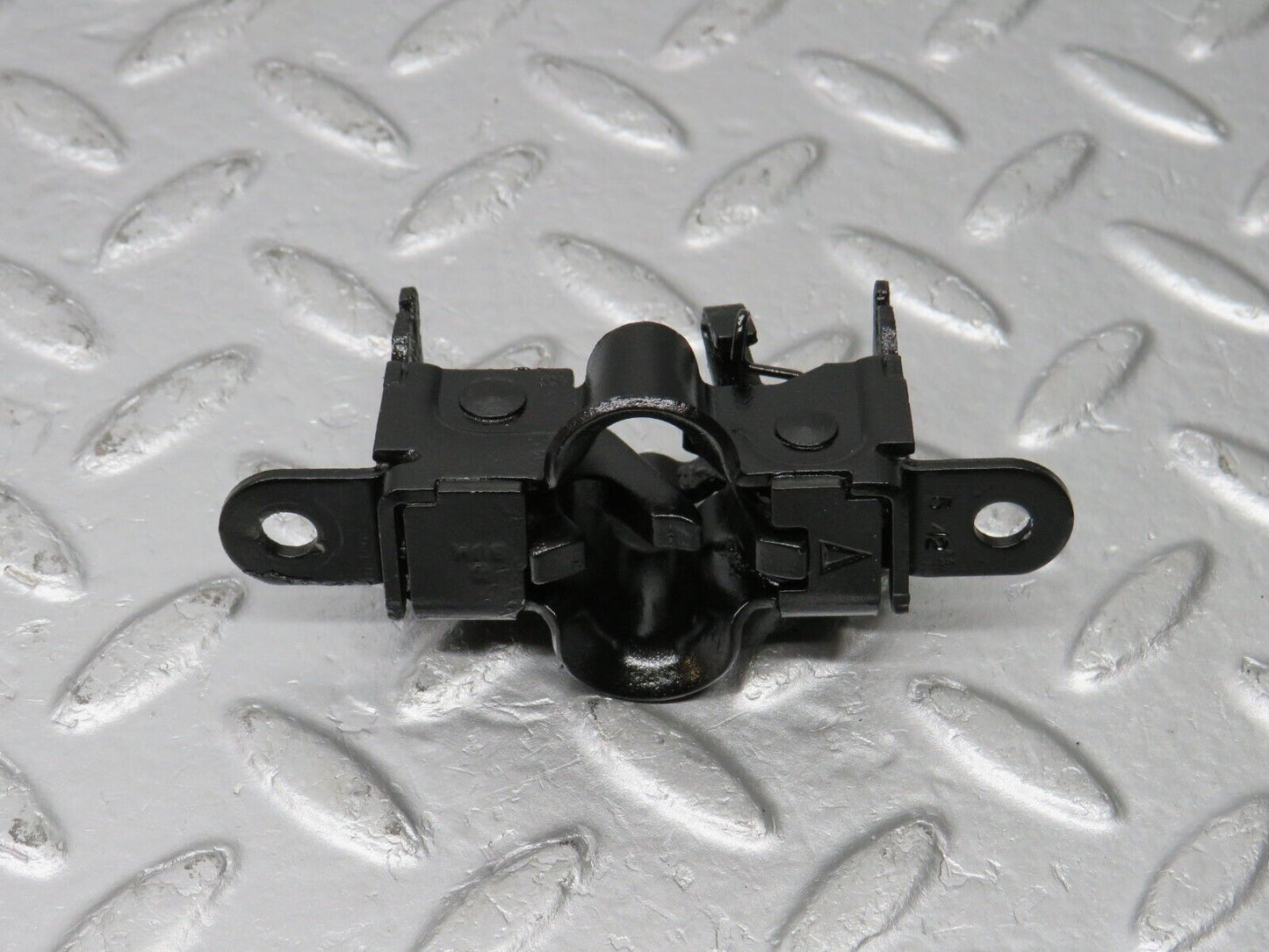 39596 Mercedes-Benz R129 320SL Coupe Bonnet Lock Latch