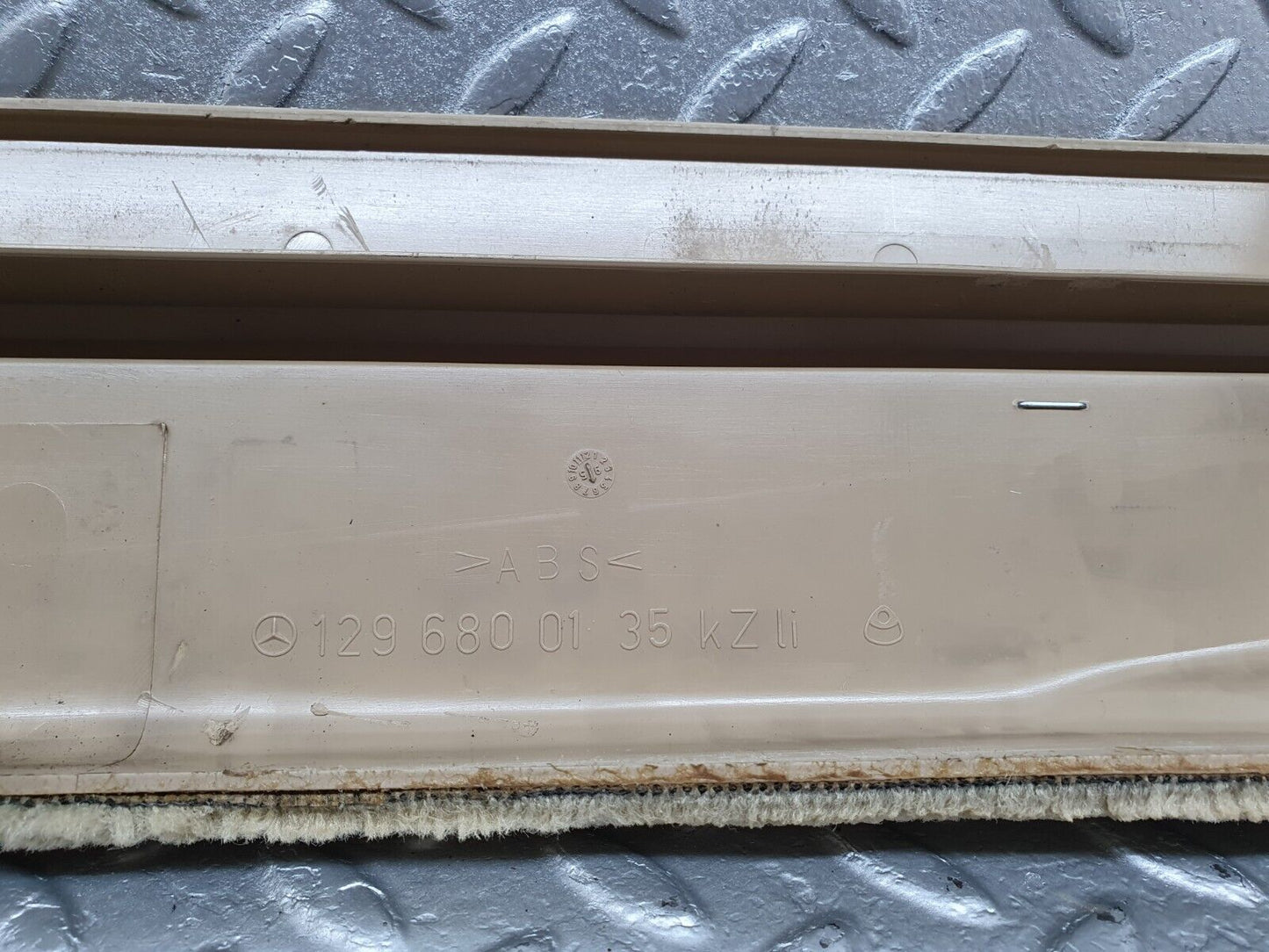 42269 Mercedes-Benz R129 320SL Coupe Left Door Sill Beige 1296800135