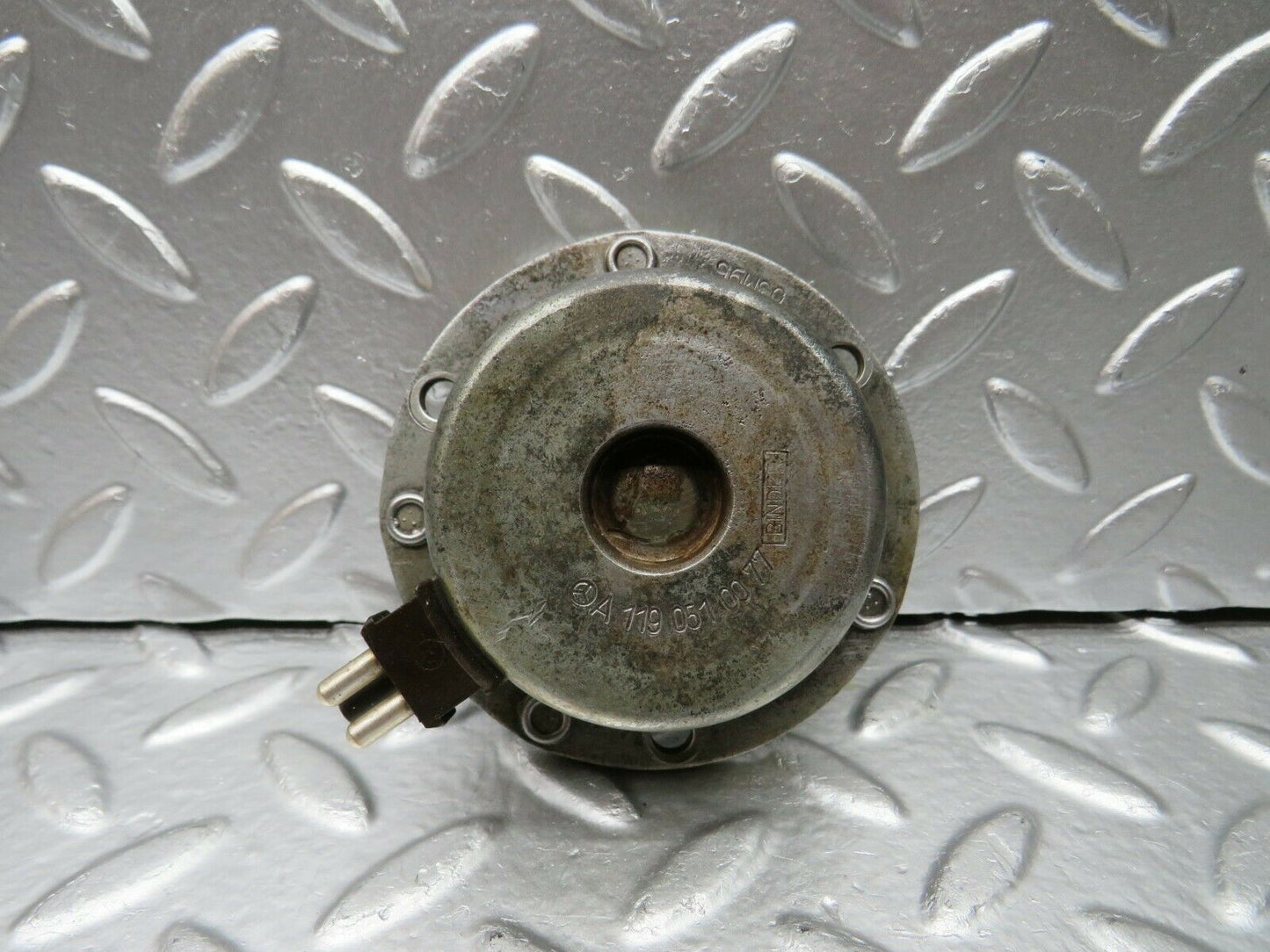 22437 Mercedes-Benz C124 E220 Coupe Camshaft Sensor 1190510177