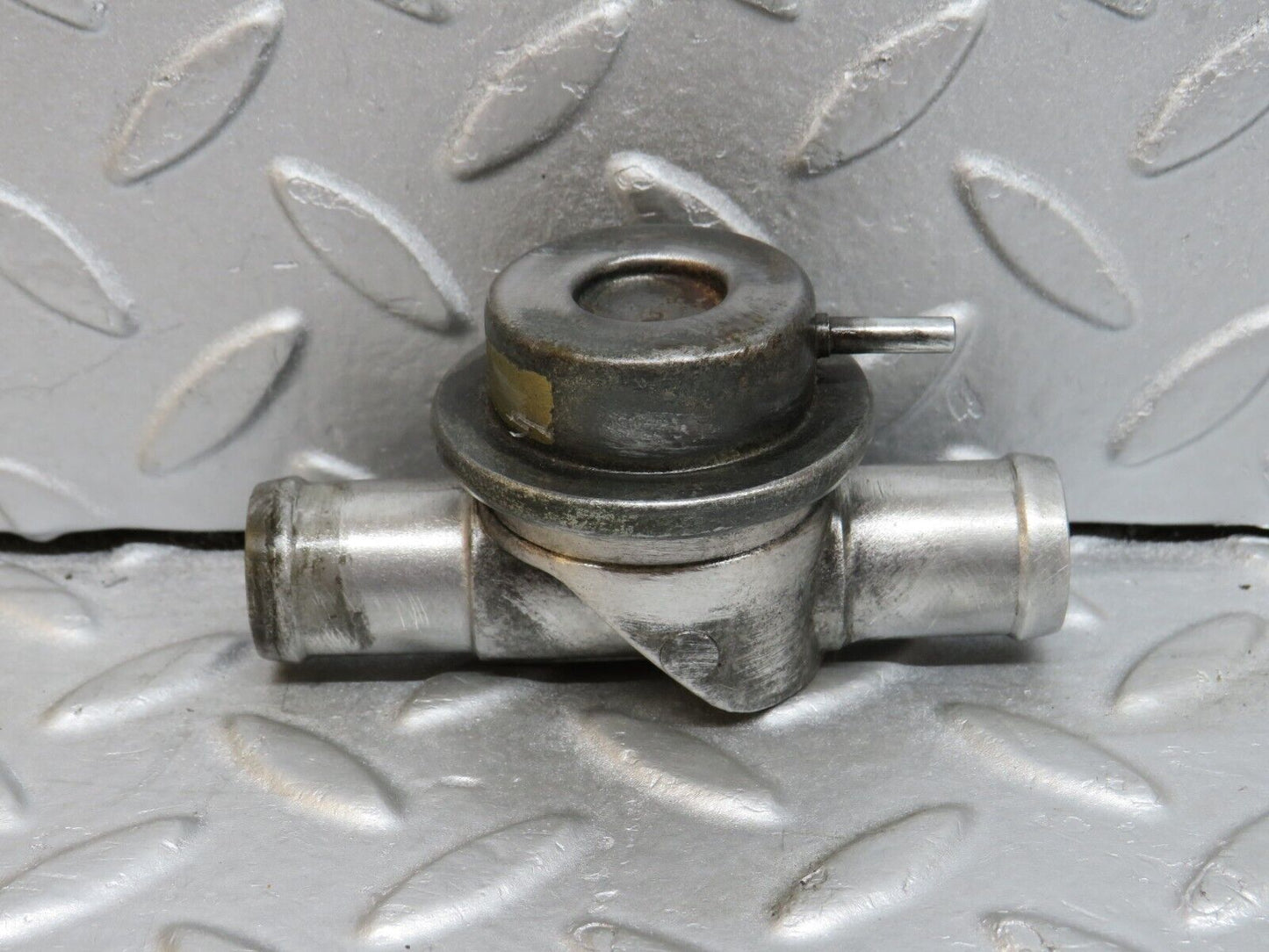 38111 Mercedes-Benz A124 320E Cabriolet EGR Exhaust Gas Recirculation Valve