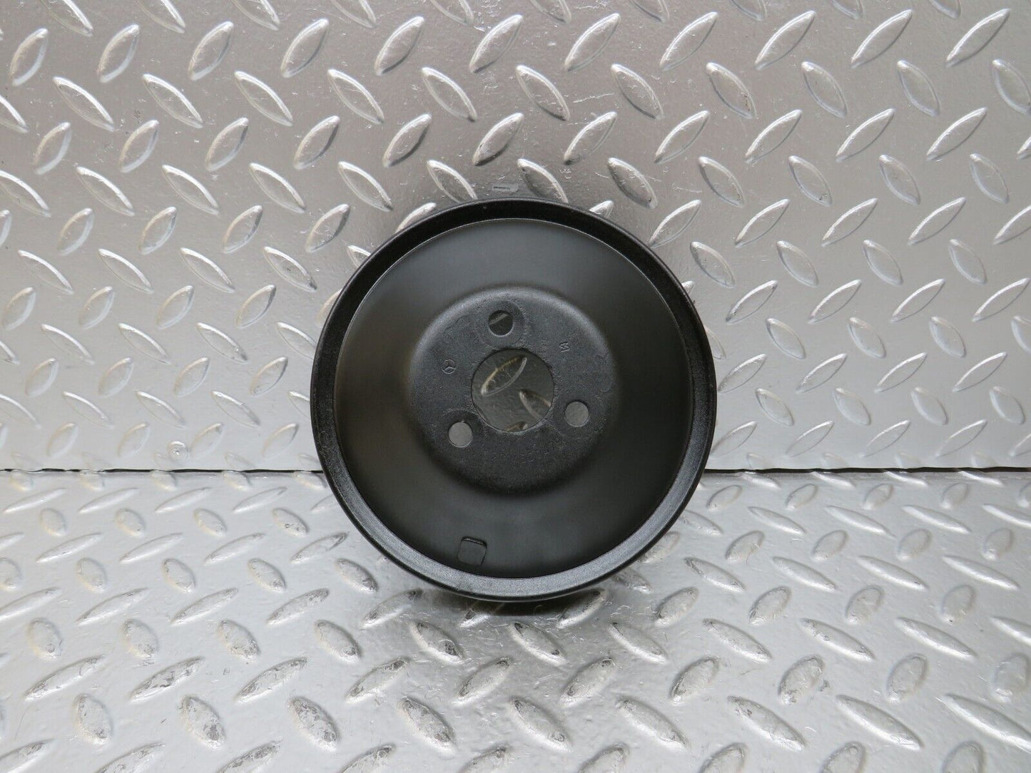 25372 Mercedes-Benz W201 190D Steering Pump Pulley 2014600479