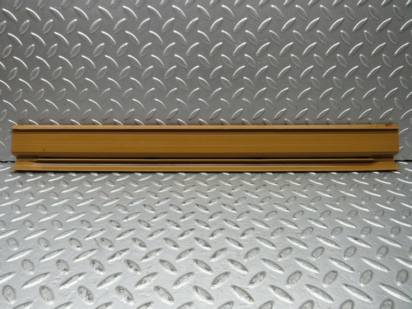 22048 Mercedes-Benz S123 280TE Wagon Front Right Door Sill Trim