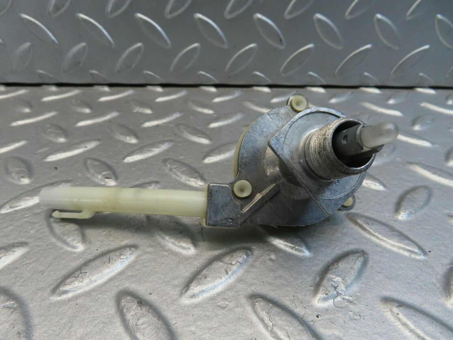 11496 Mercedes-Benz C123 230CE Coupe Heater Regulator