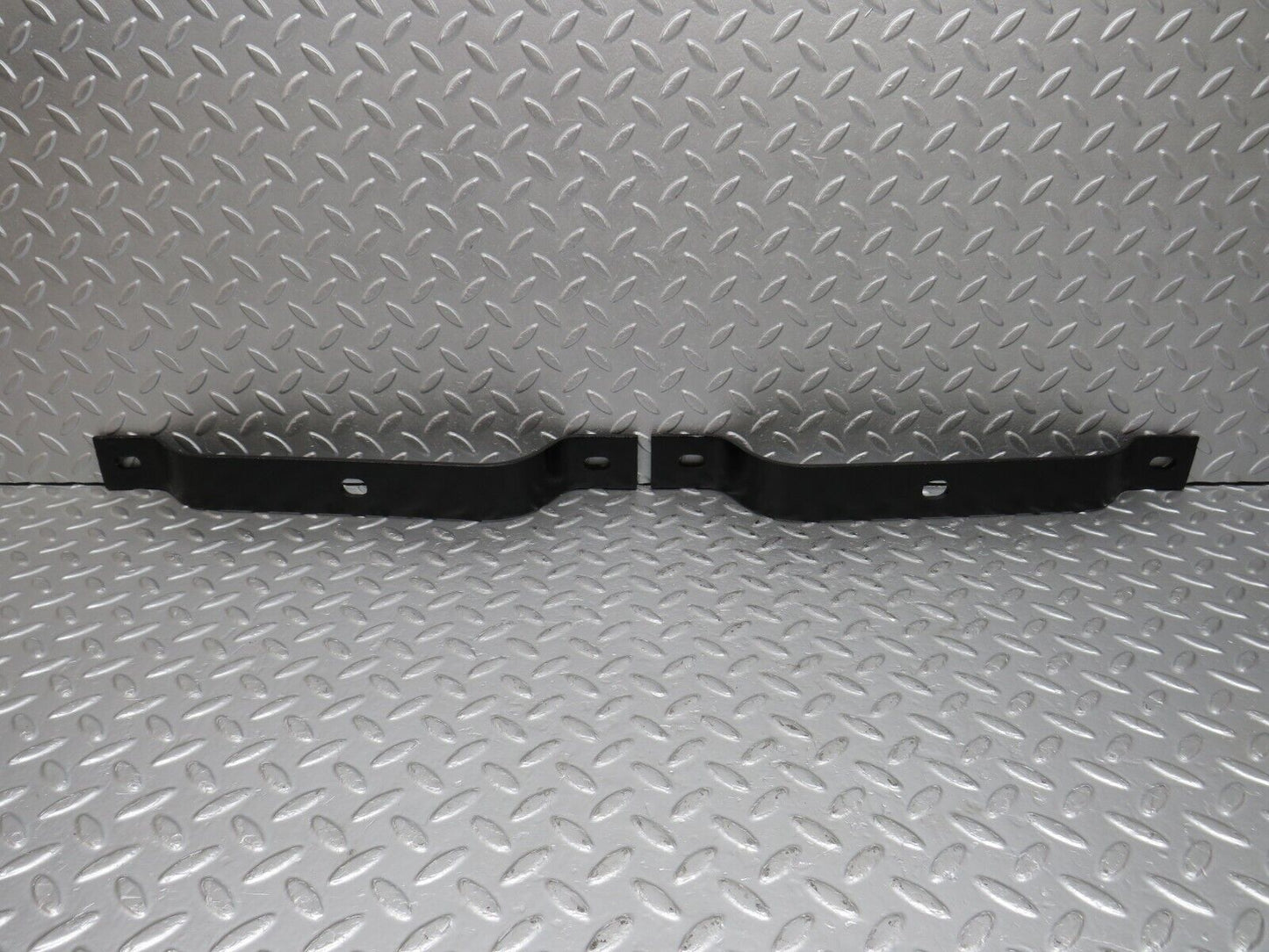 40531 Mercedes-Benz W110 230 Bumper Bracket 2x