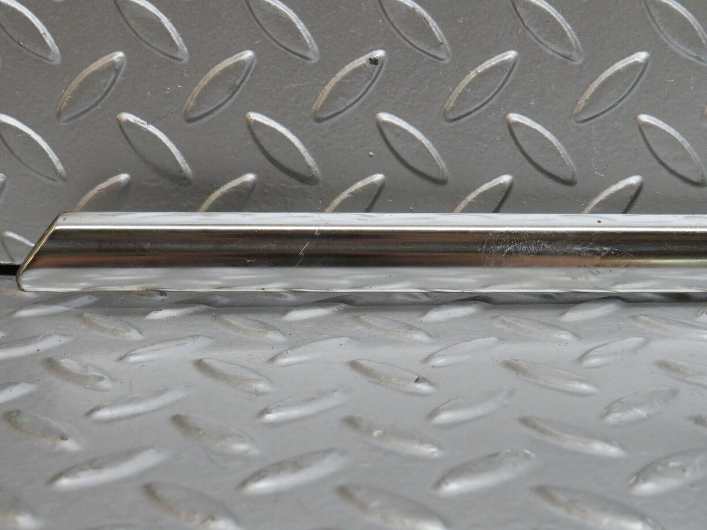 28231 Mercedes-Benz S123 240D Wagon Rear Right Window Chrome Moulding Trim