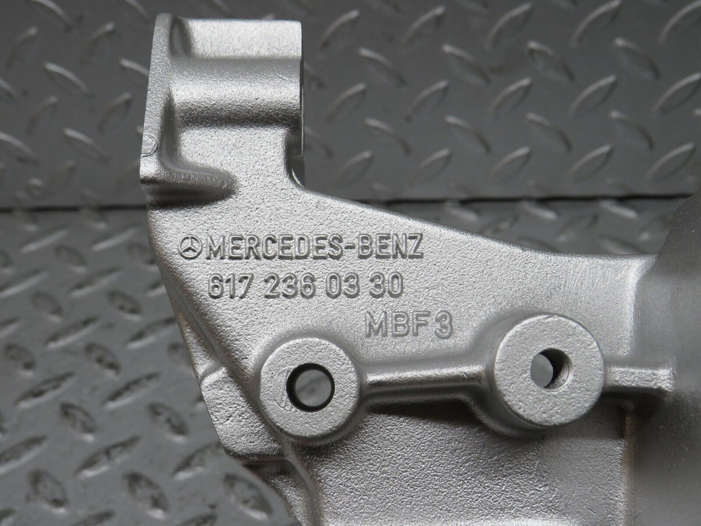 32911 Mercedes-Benz W123 300D Power Steering Pump Bracket 6172360330