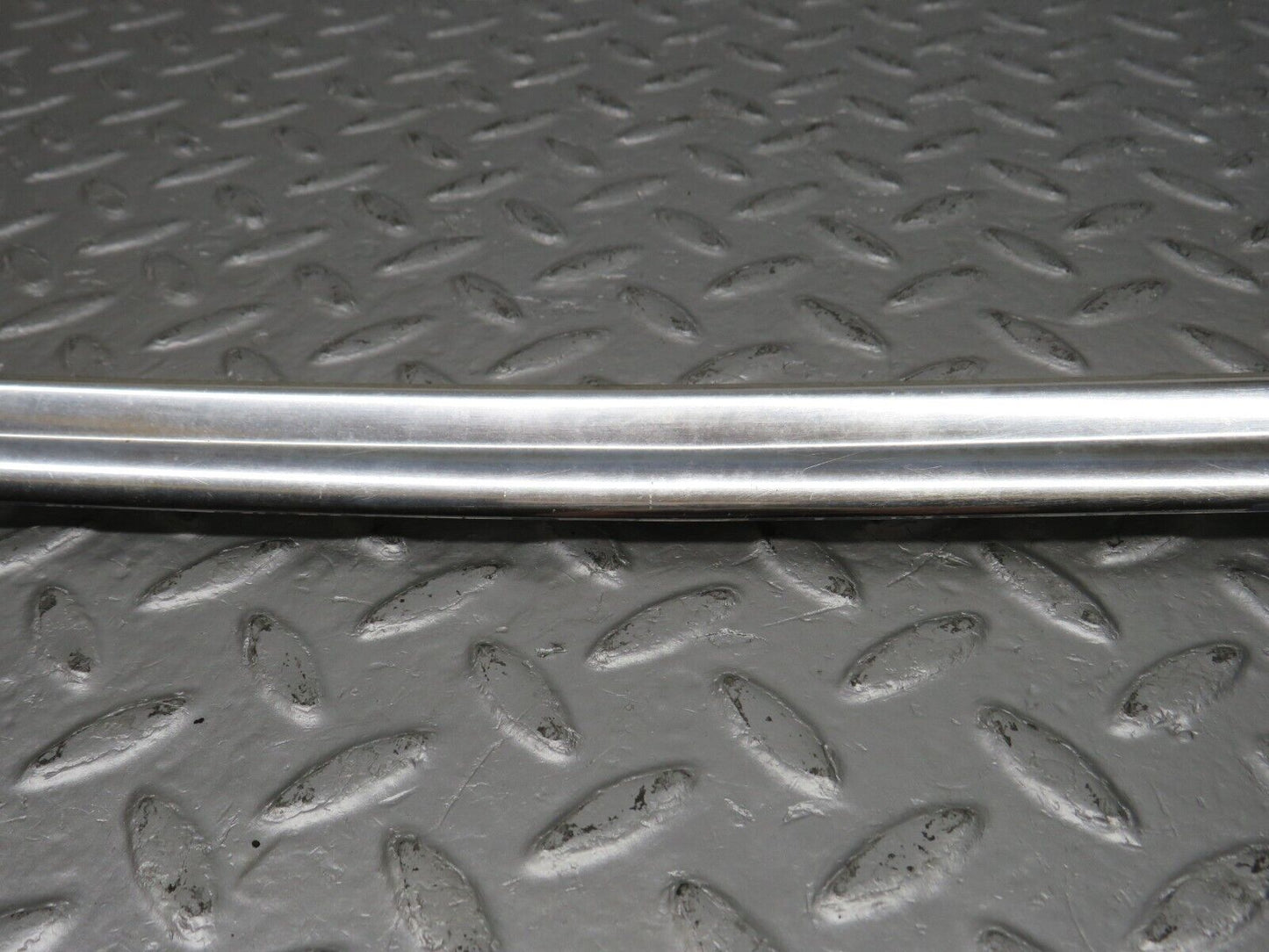 39277 Mercedes-Benz R107 500SL Coupe Front Windscreen Lower Chrome Trim