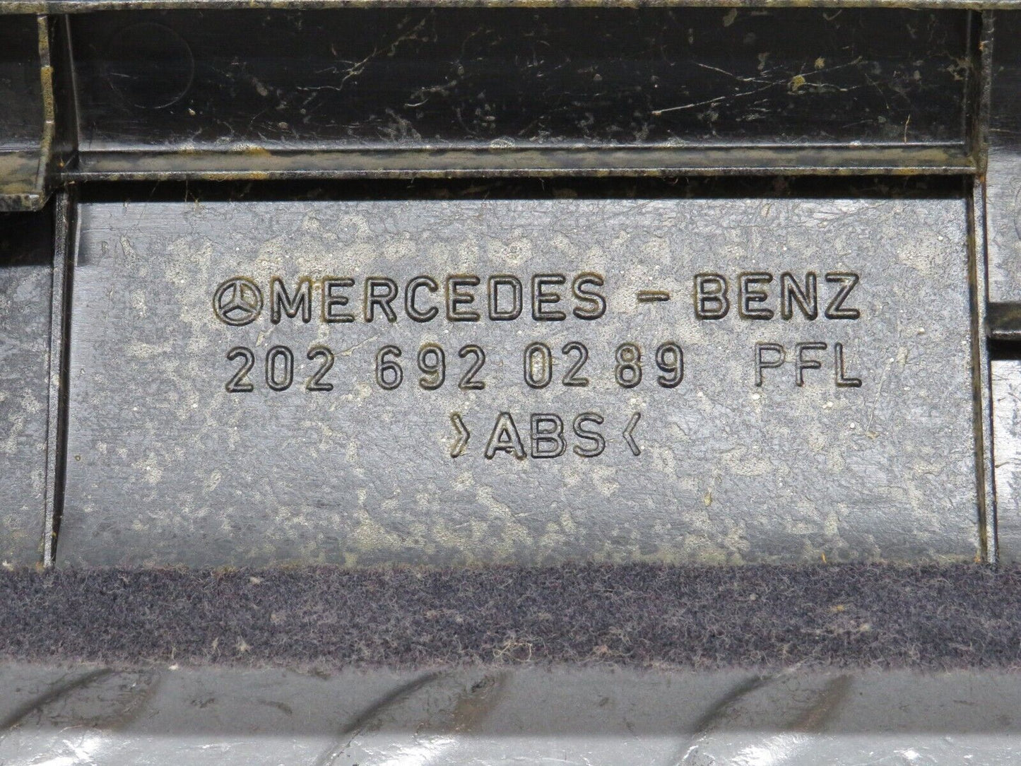 33304 Mercedes-Benz W202 C180 A Pillar Trim Cover Right Side Grey 2026920289