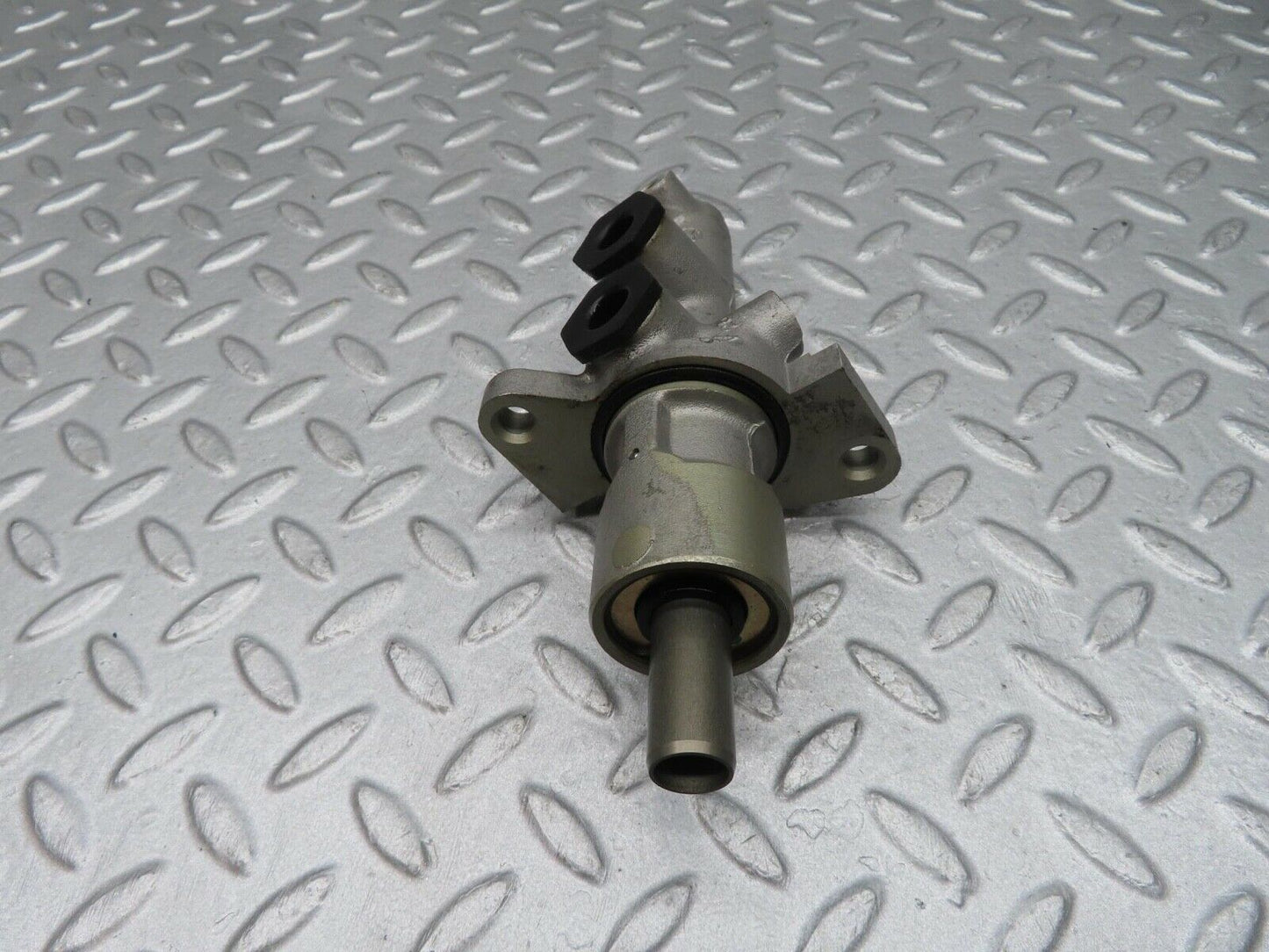 11981 Mercedes-Benz R129 300SL Coupe Brake Master Cylinder