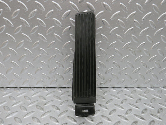 29086 Mercedes-Benz C124 320CE Coupe Accelerator Pedal With Rubber 1233010082