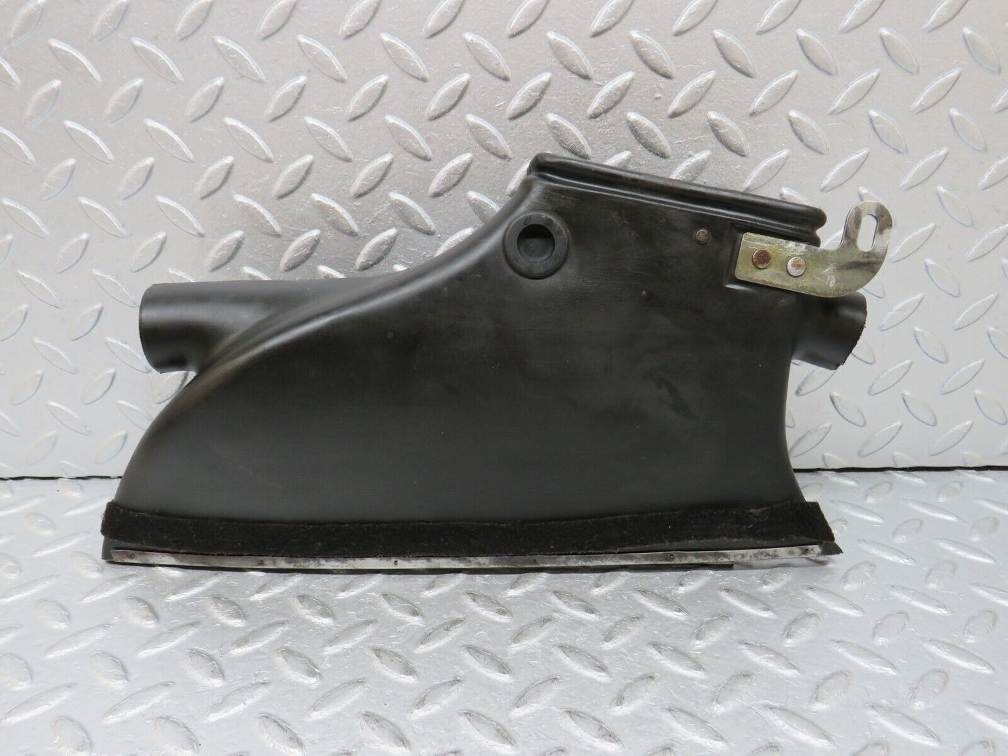 35820 Mercedes-Benz W108 Dashboard Air Vent Duct Left