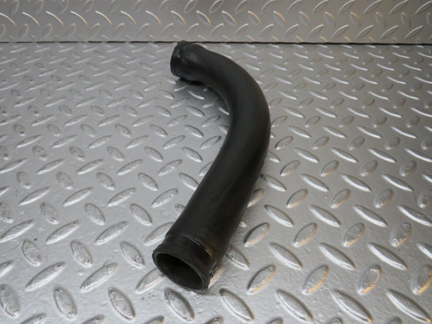 31212 Mercedes-Benz S124 220TE Wagon Radiator Hose 1245015882