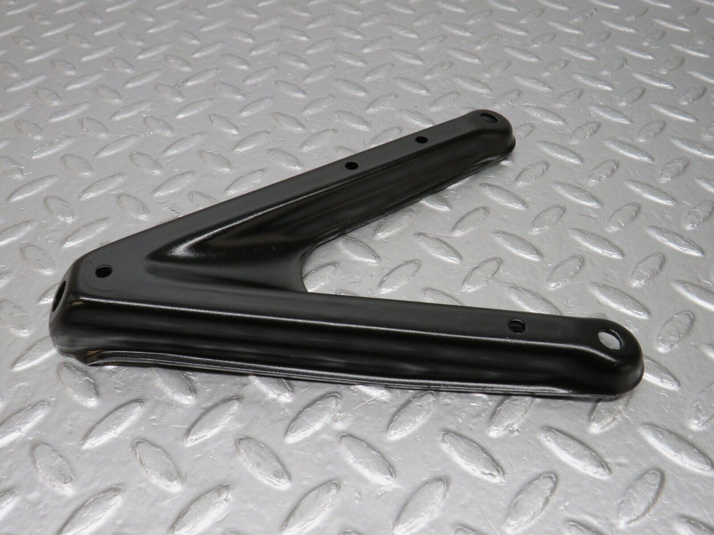 33530 Mercedes-Benz W202 C180 Air Intake Manifold Bracket