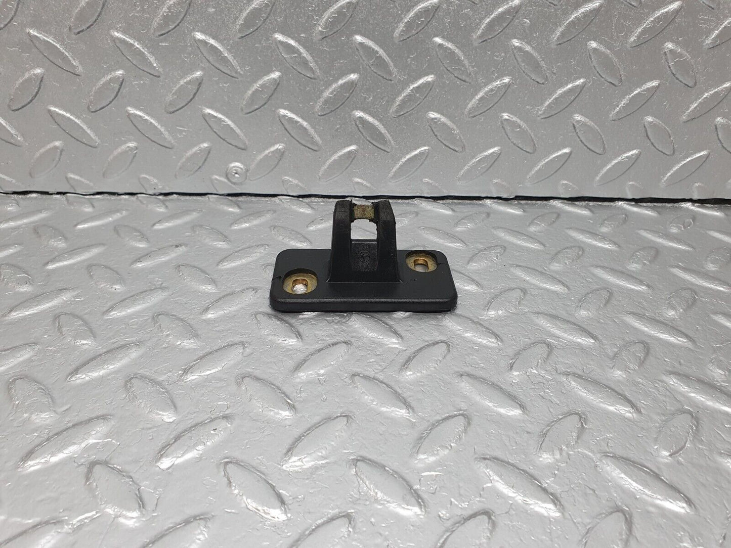 41674 Mercedes-Benz W124 200E Trunk Lock Latch