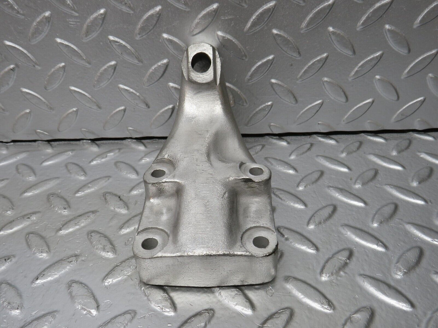 33030 Mercedes-Benz C107 R107 350 V8 Engine Mount Bracket Left 1162232204