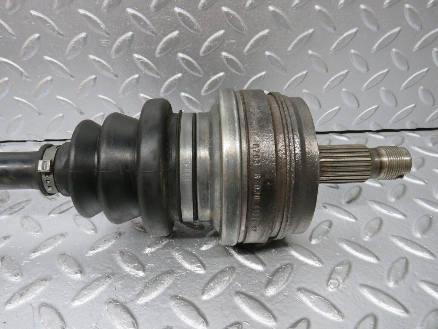 32674 Mercedes-Benz S124 300TE Wagon Axle Shaft Drive Shaft