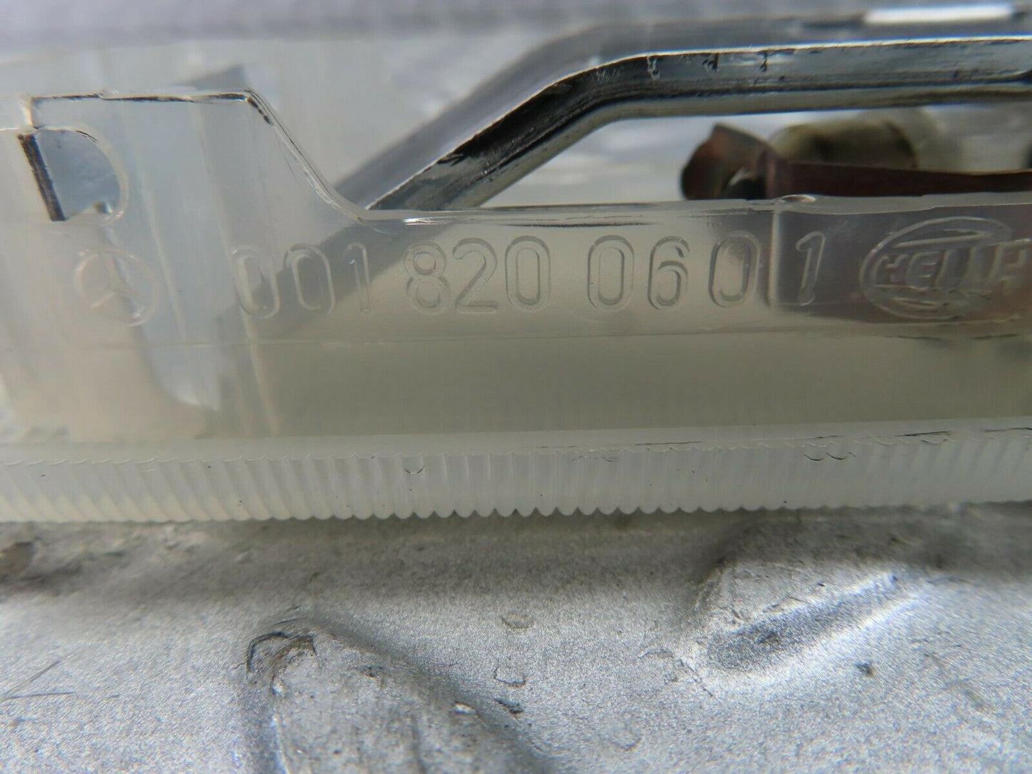 9730 Mercedes-Benz C124 300CE Coupe Rear Interior Dome Light 0018200601