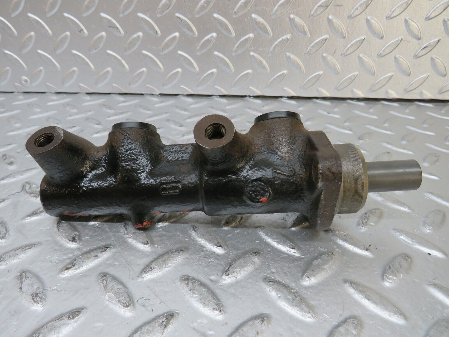 26105 Mercedes-Benz W116 450SE Brake Master Cylinder