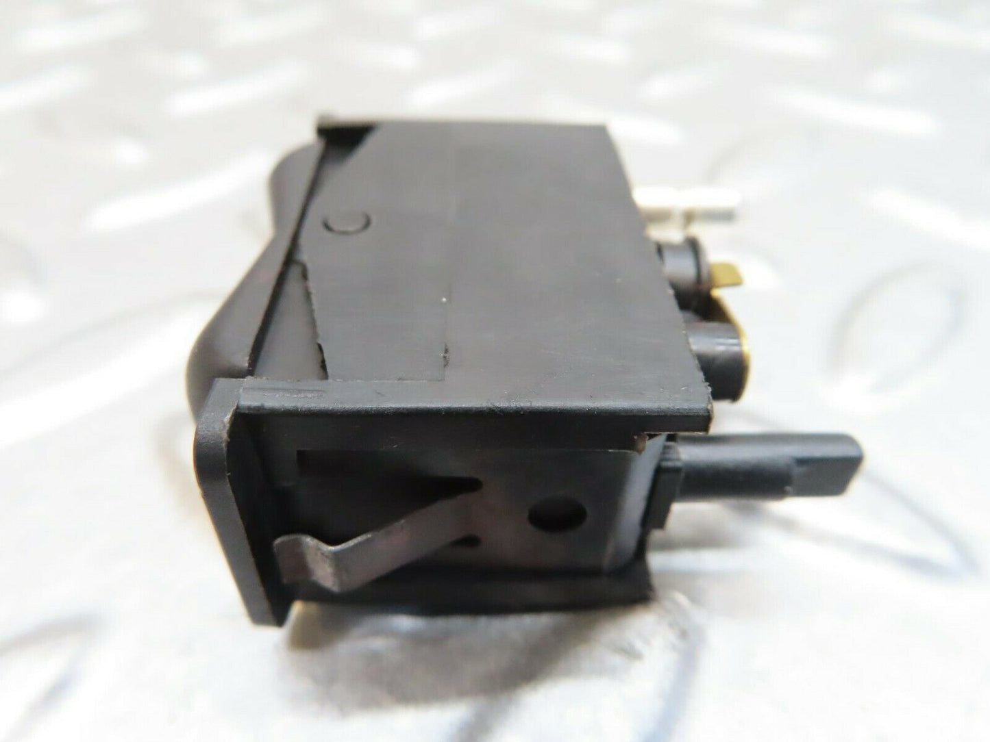 15489 Mercedes-Benz W123 230E Rear Windscreen Defroster Switch 0008206110