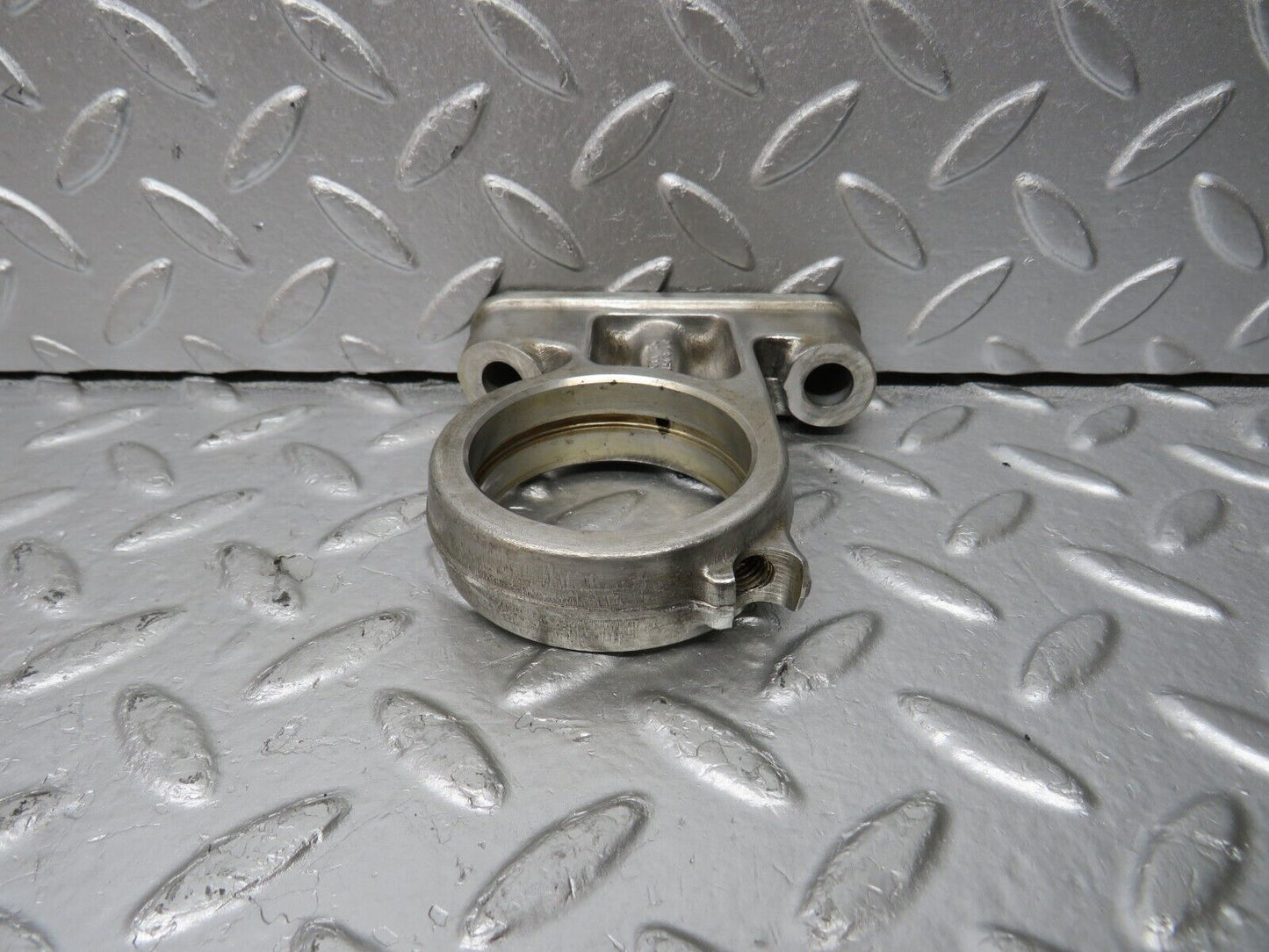 33093 Mercedes-Benz C107 R107 350 V8 Camshaft Tower Bearing 1160512118