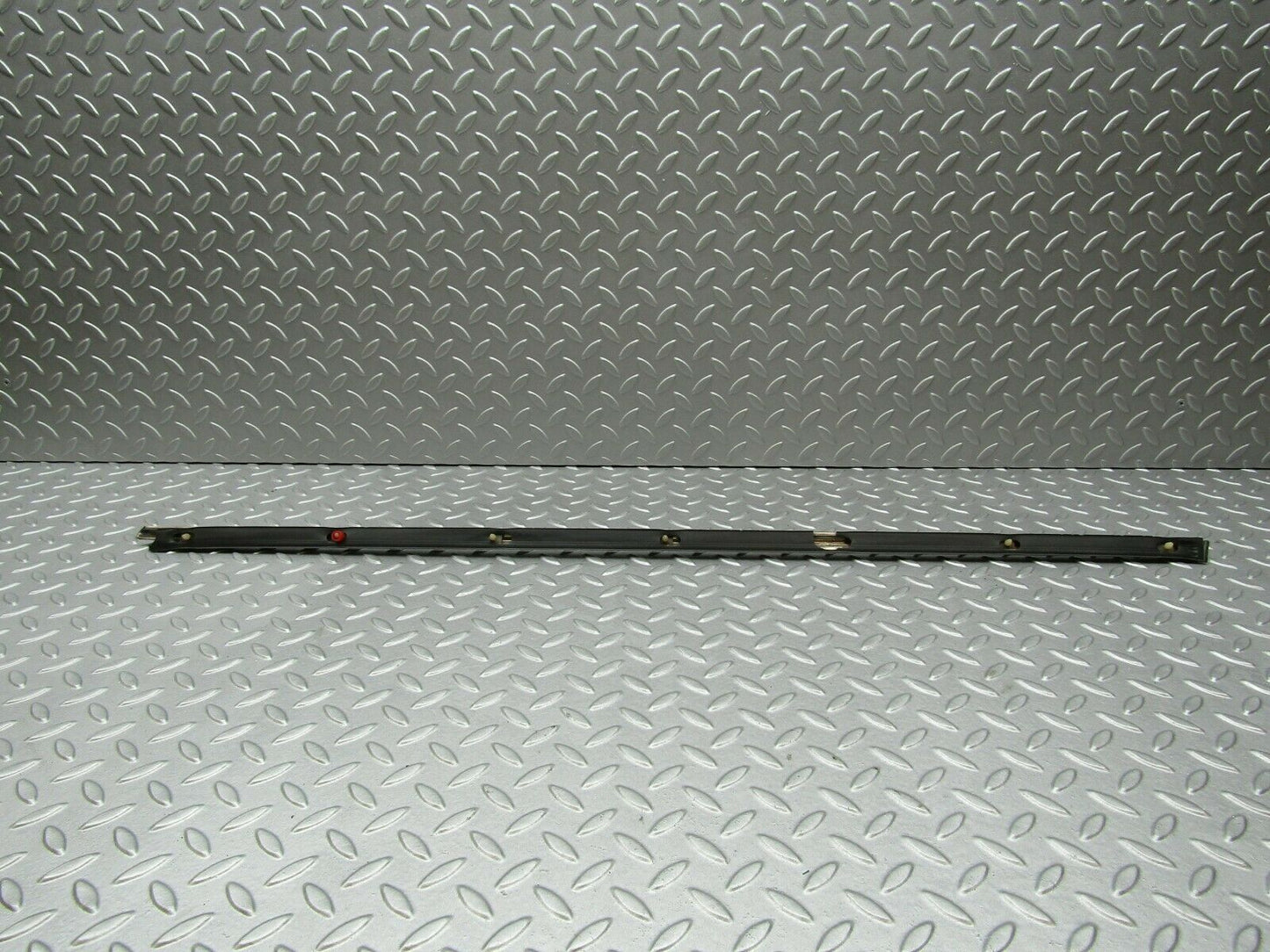3335 Mercedes-Benz W115 220D Centre Door Chrome Trim Front Right
