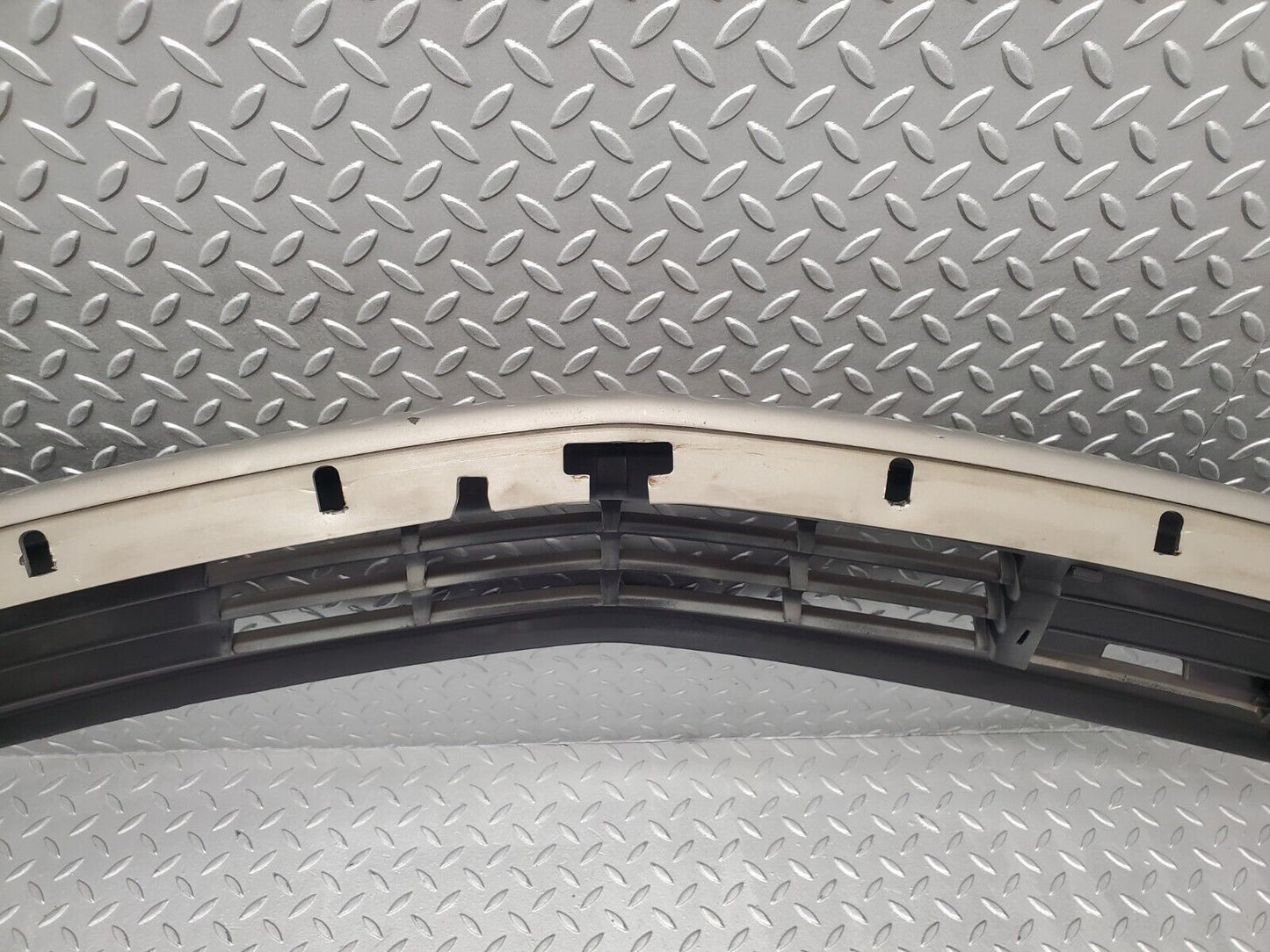 46099 Mercedes-Benz W126 420SE Front Bumper 1268802440 1268800205