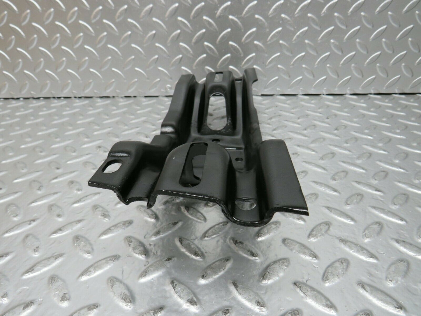 23511 Mercedes-Benz W114 280E Gearbox Mount Bracket
