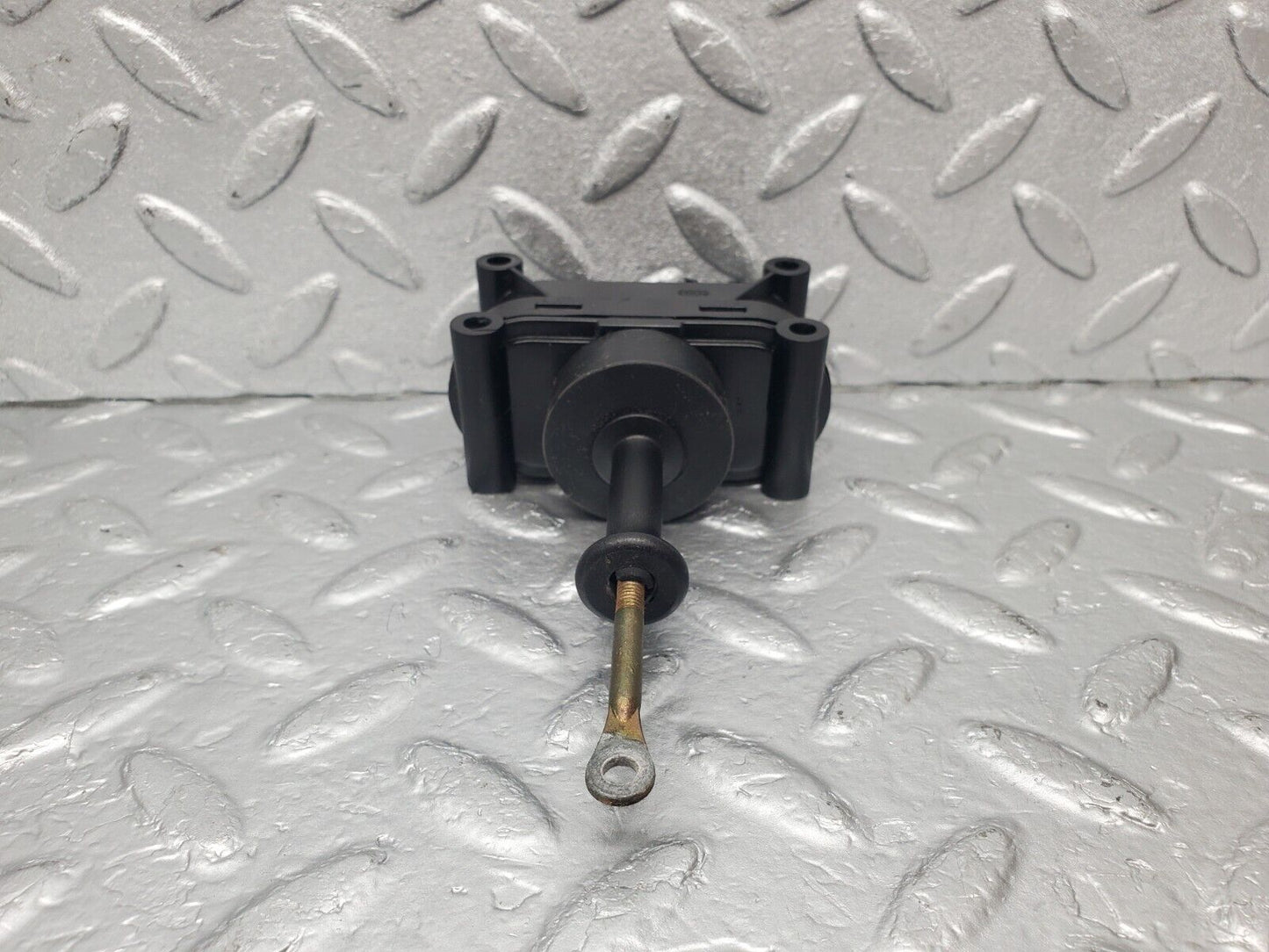 46145 Mercedes-Benz W124 Rear Right Door Lock Vacuum Actuator