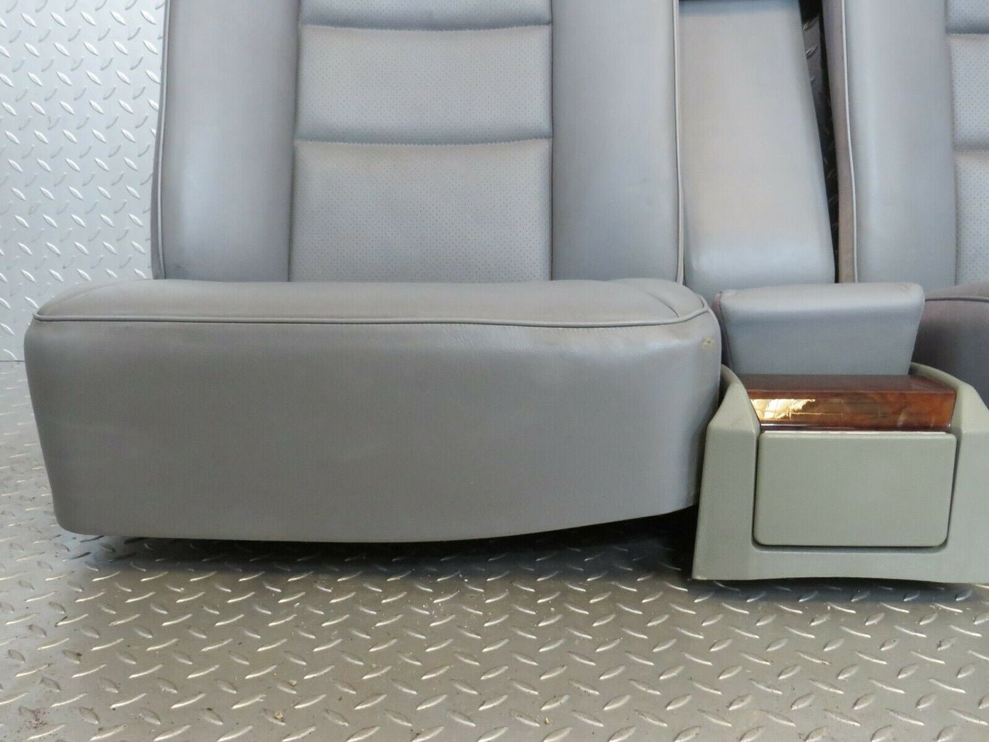 22384 Mercedes-Benz C124 E220 Coupe Rear Seat Leather Grey