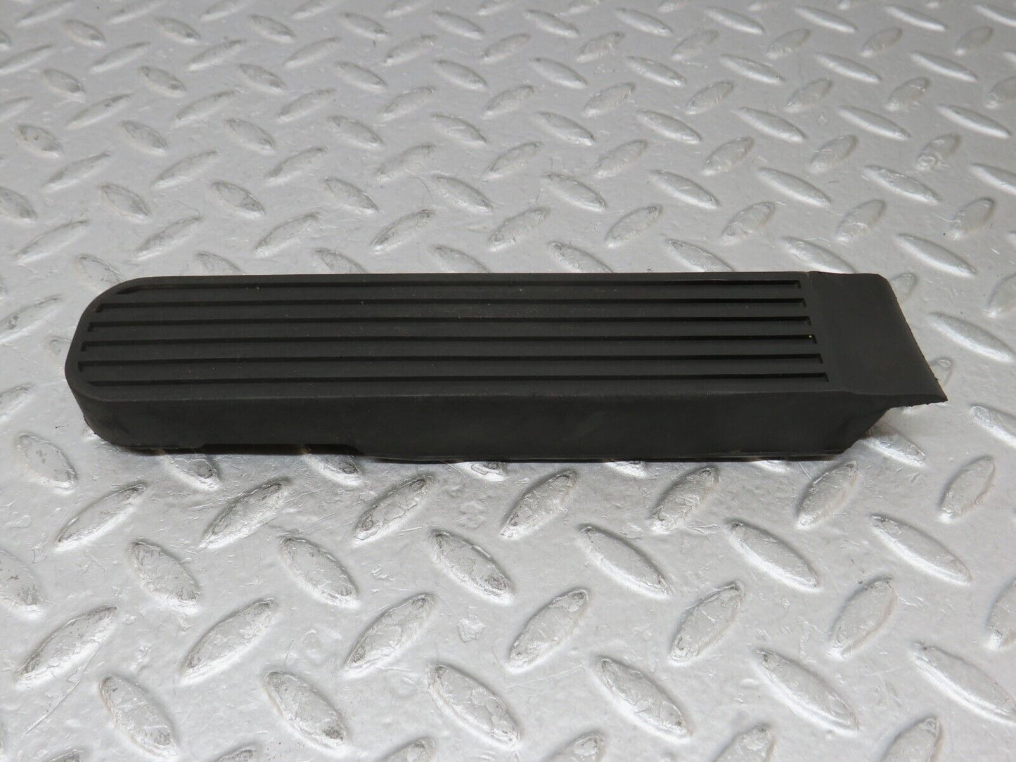 35846 Mercedes-Benz W108 Accelerator Pedal Rubber 1103000002