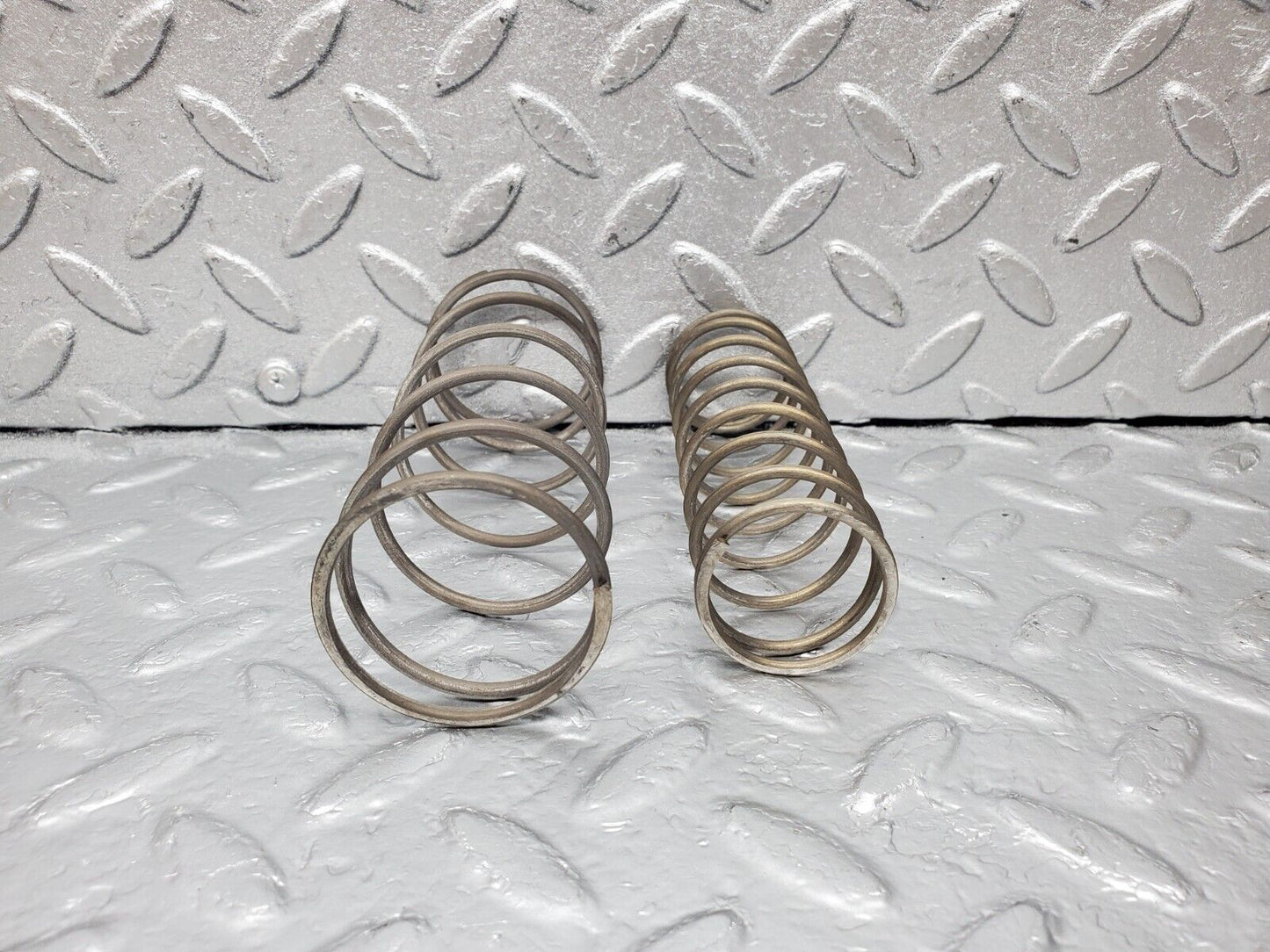 45488 Mercedes-Benz W124 260E Automatic Gearbox Piston Spring 722.409