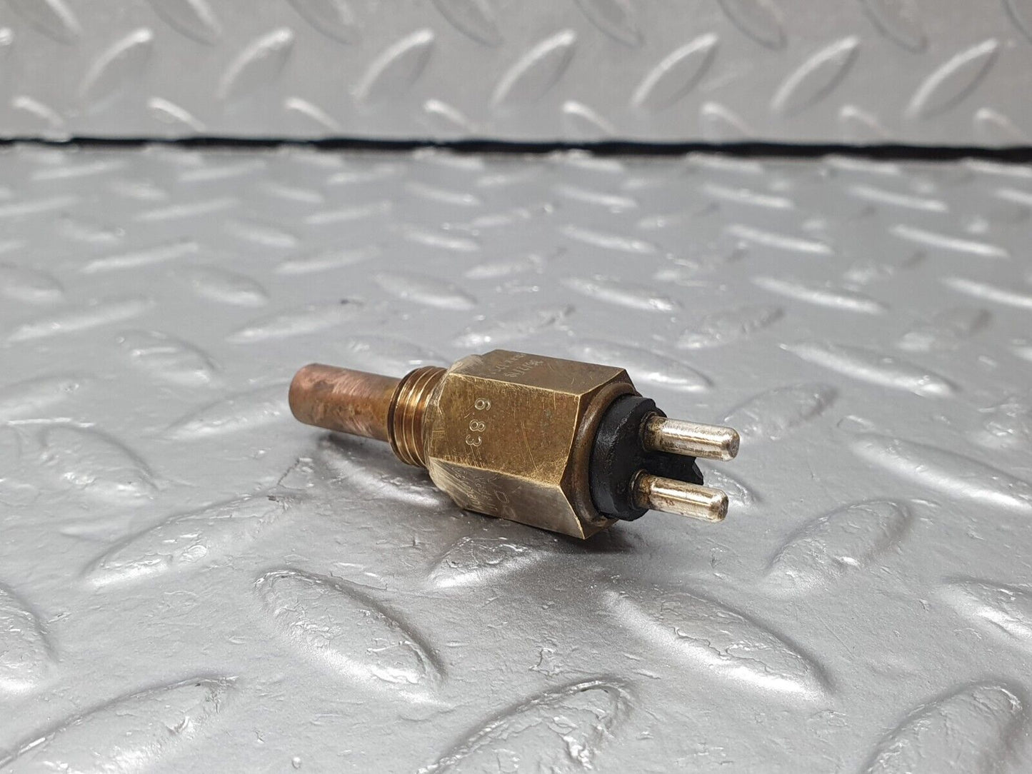 41331 Mercedes-Benz W123 280E Temperature Sensor VDO