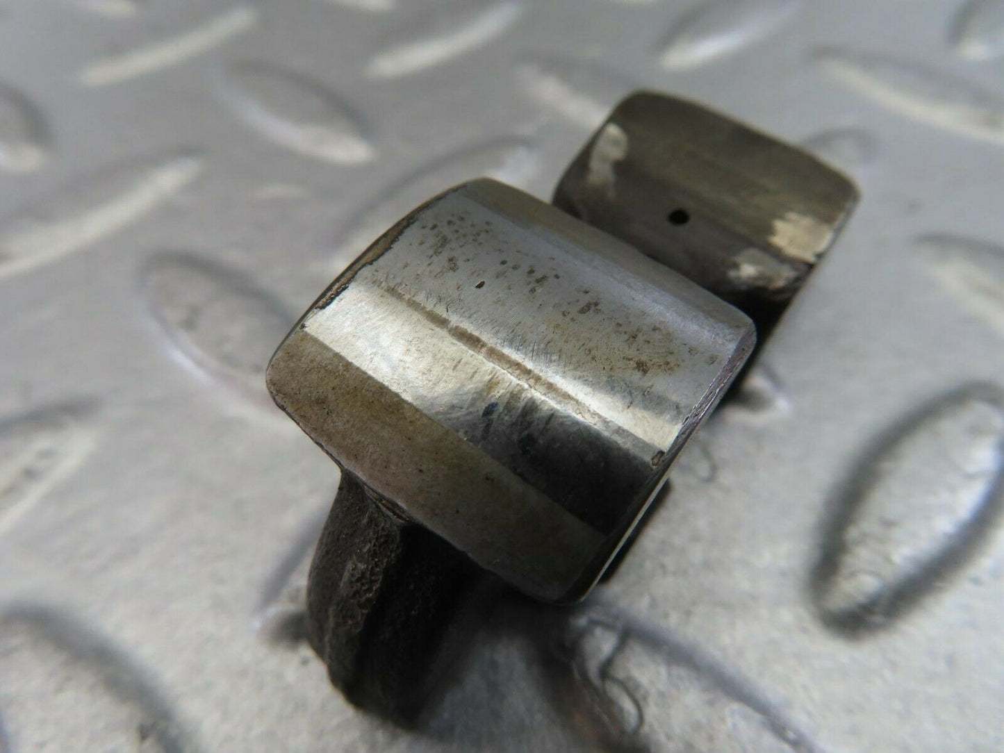 9869 Mercedes-Benz C123 280CE Coupe Valve Rocker Arm With Retaining Spring