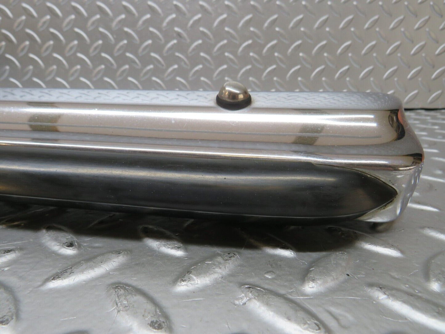 26362 Mercedes-Benz W116 450SE Front Right Upper Bumper Corner