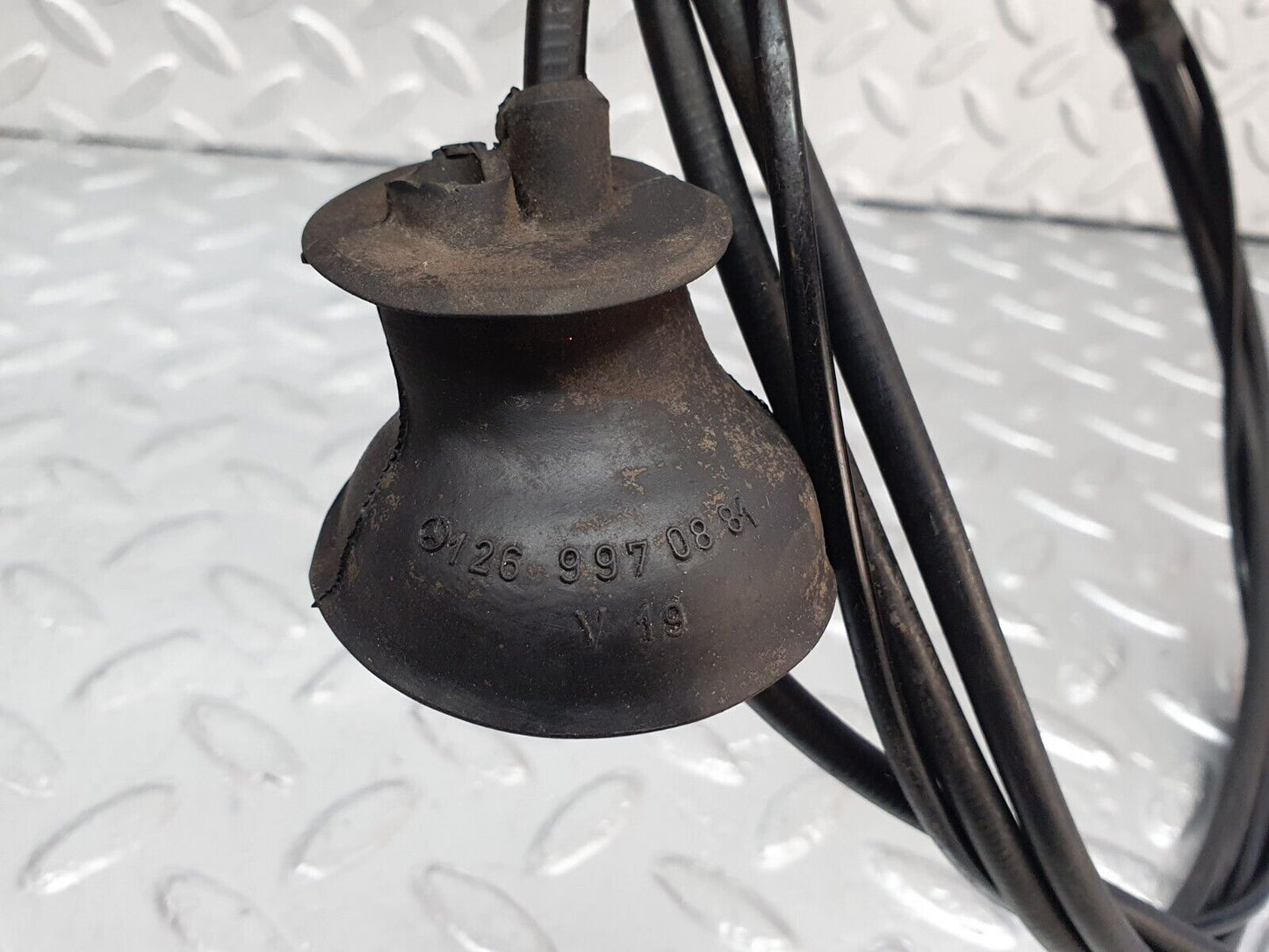 43768 Mercedes-Benz C126 380SEC Coupe Bonnet Release Cable 1269970881