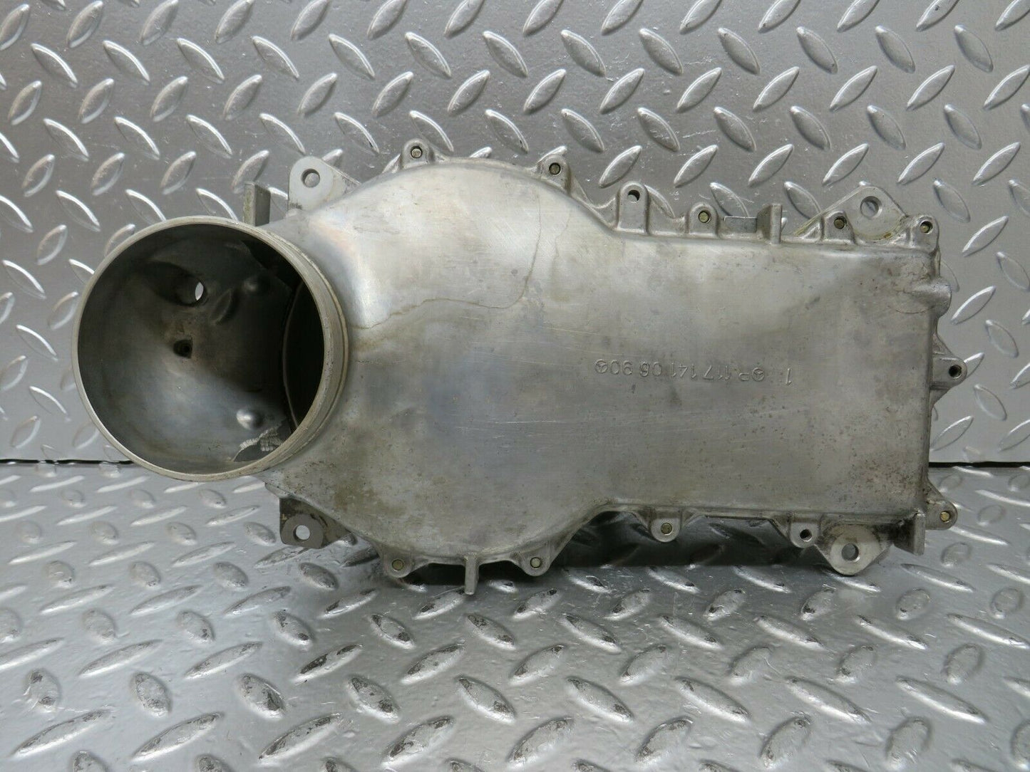 23300 Mercedes-Benz W116 350SE Air Flow Mass Meter Sensor Bosch 0438120062