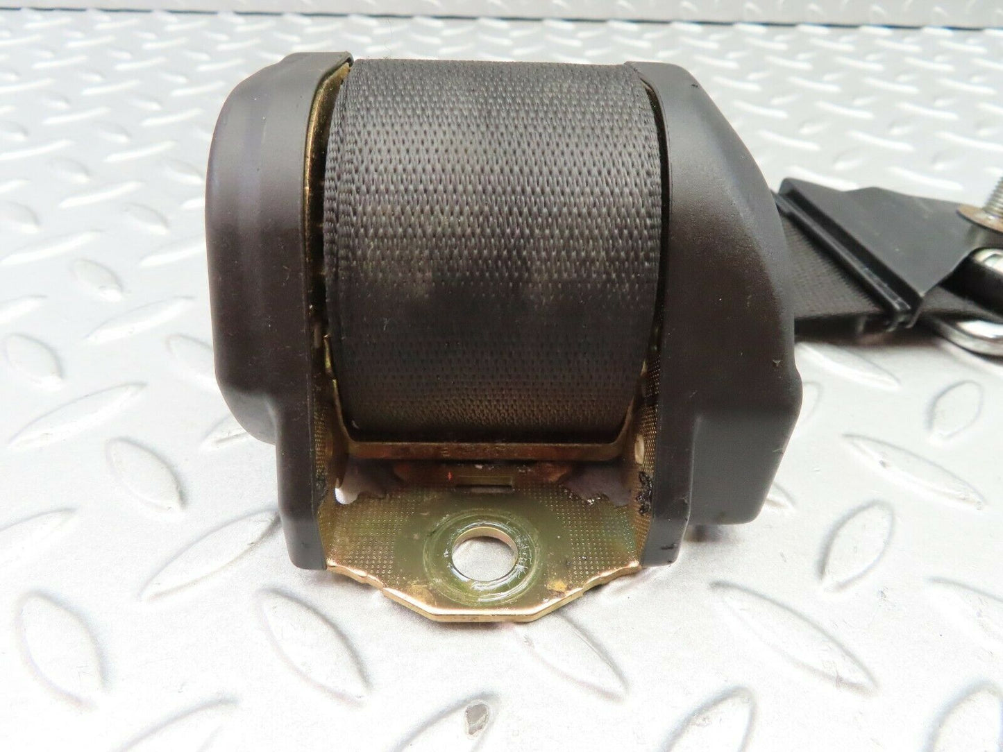 6189 Mercedes-Benz W126 380SE Rear Right Seat Belt 1268600585