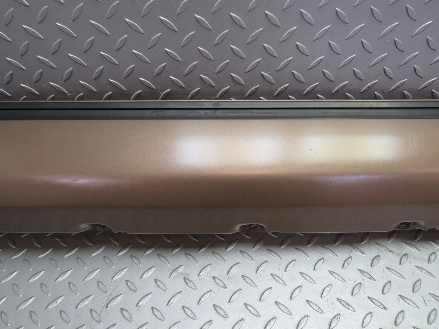 29211 Mercedes-Benz W124 230E Side Skirt Right Side 1246902440