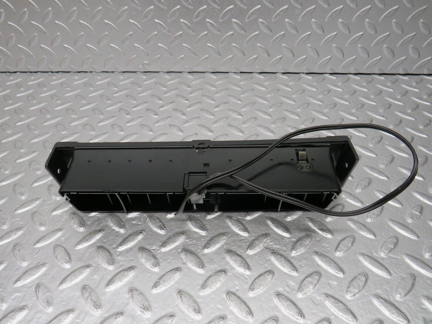 32559 Mercedes-Benz S124 300TE Wagon Dashboard Centre Air Vent