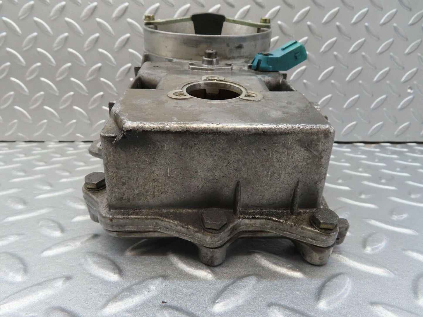 14017 Mercedes-Benz C107 280SLC Air Flow Sensor Bosch 0438120032