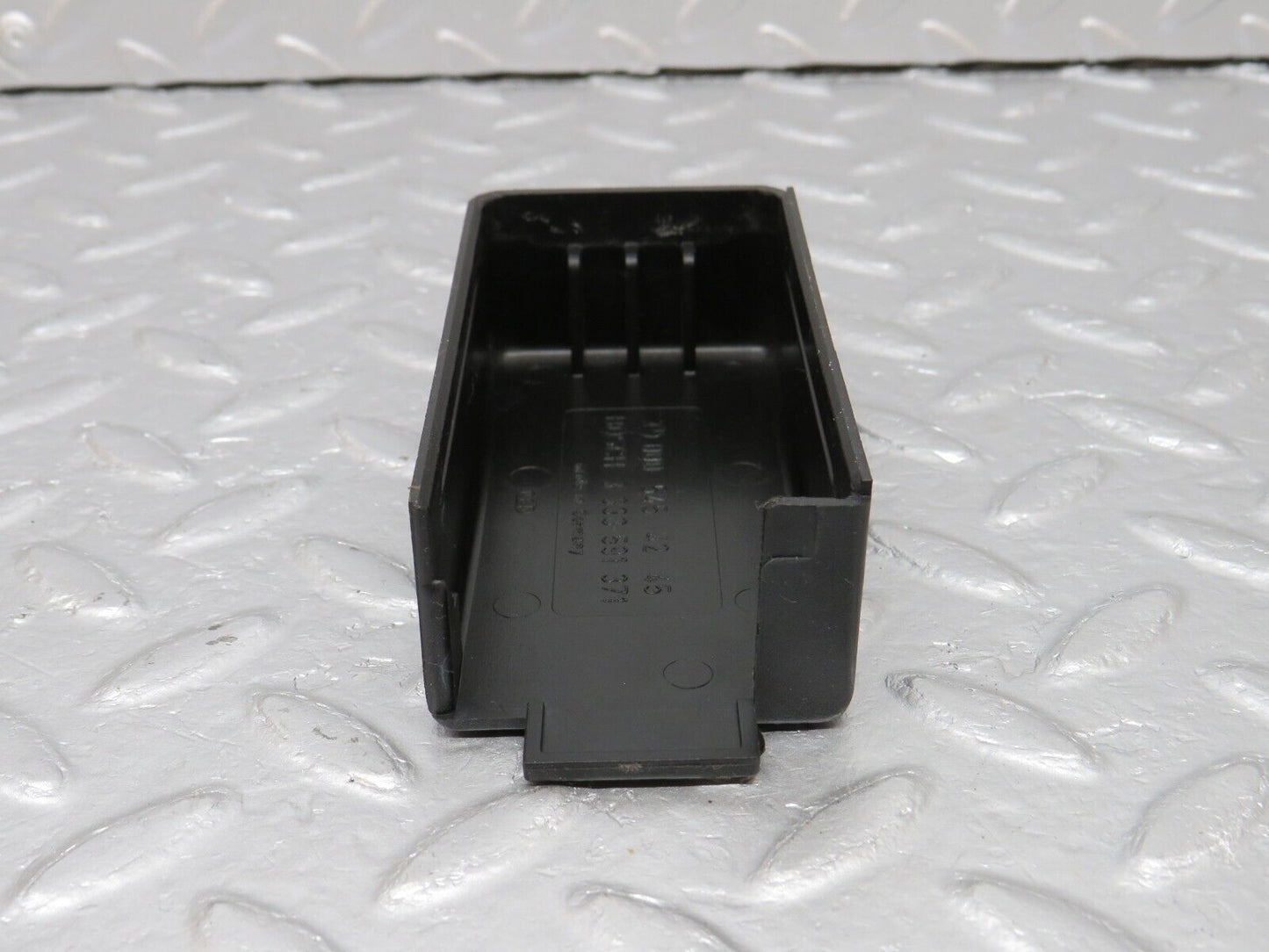 40669 Mercedes-Benz W123 300D Glow Plug Relay Cover 0005454245 3330591371