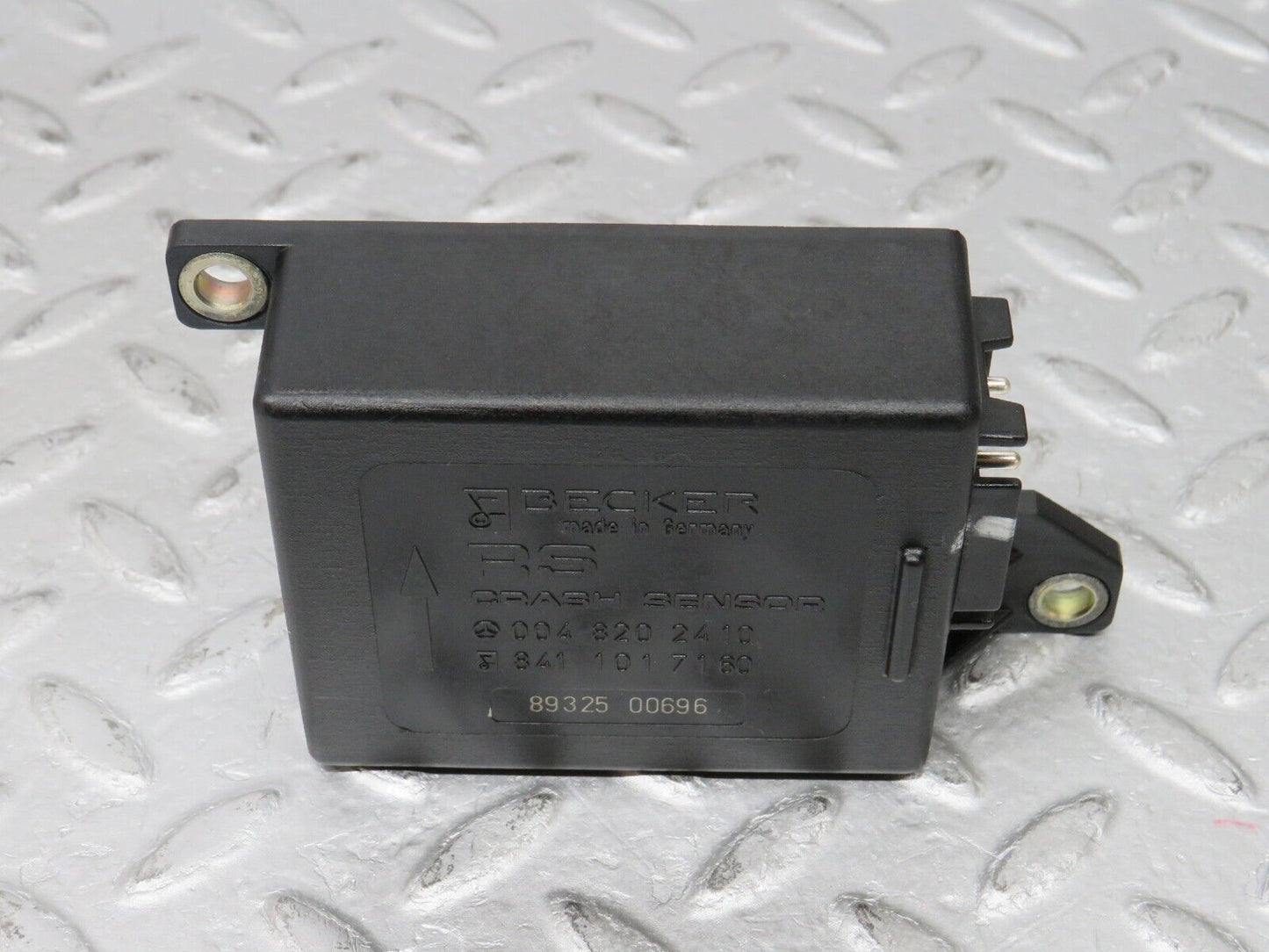 36096 Mercedes-Benz W126 420SE Airbag Crash Sensor 0048202410 8411017160