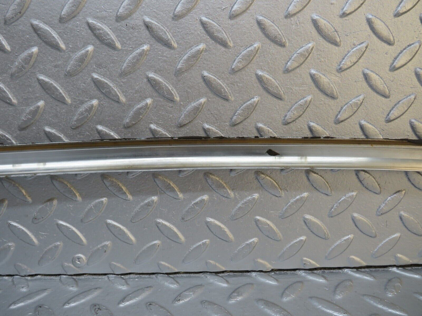 40263 Mercedes-Benz R107 Front Windscreen Chrome Frame