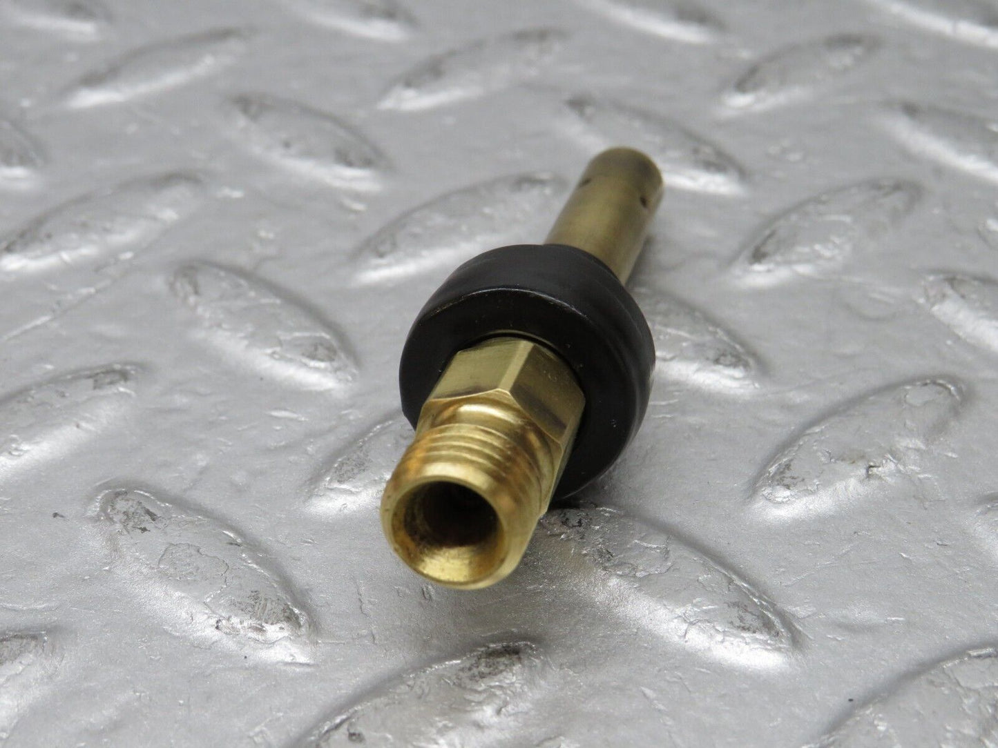 36703 Mercedes-Benz W201 190E Fuel Injector 0437502047