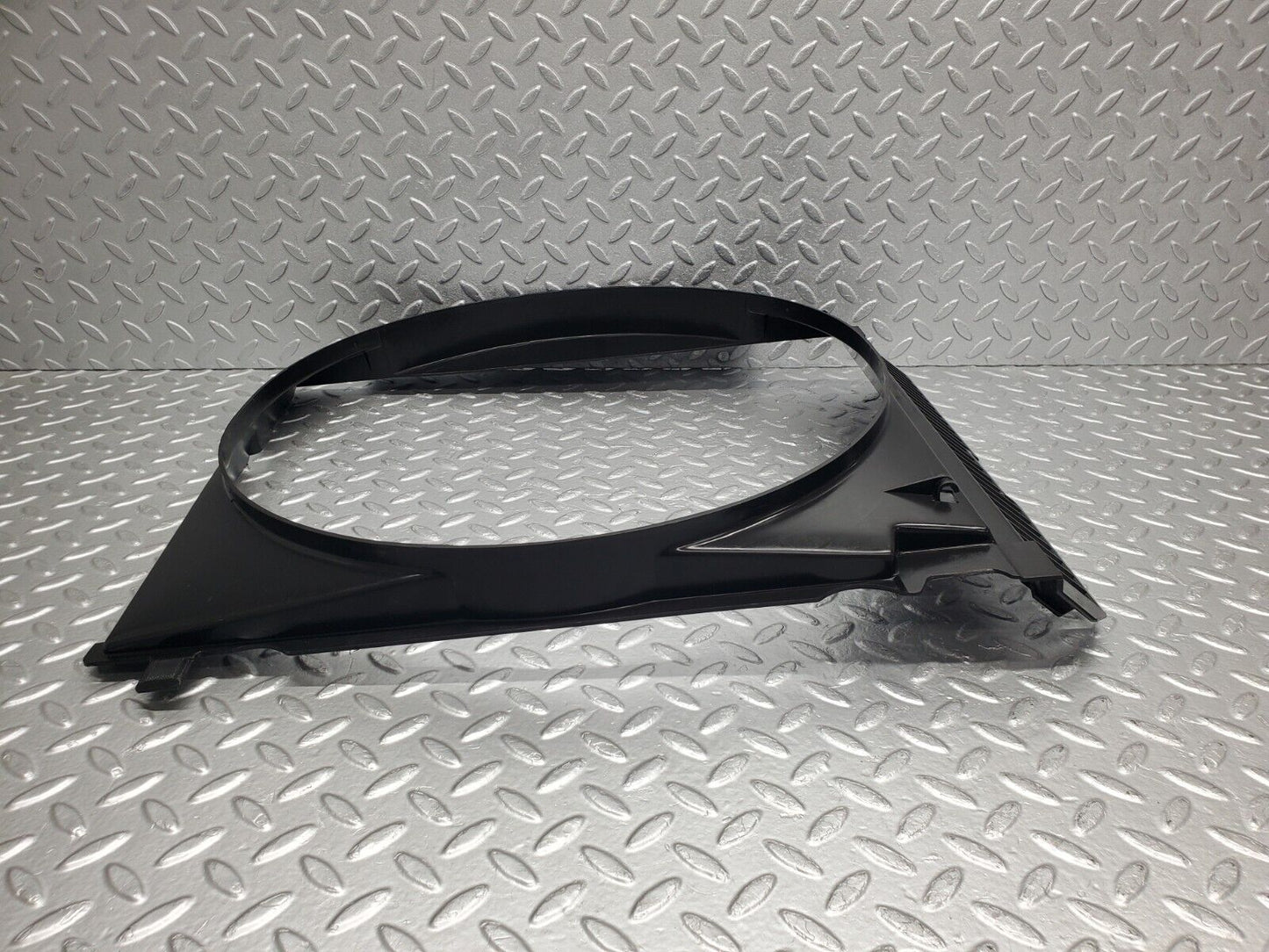 46406 Mercedes-Benz C123 280CE Coupe Radiator Fan Shroud Cover 1235051655