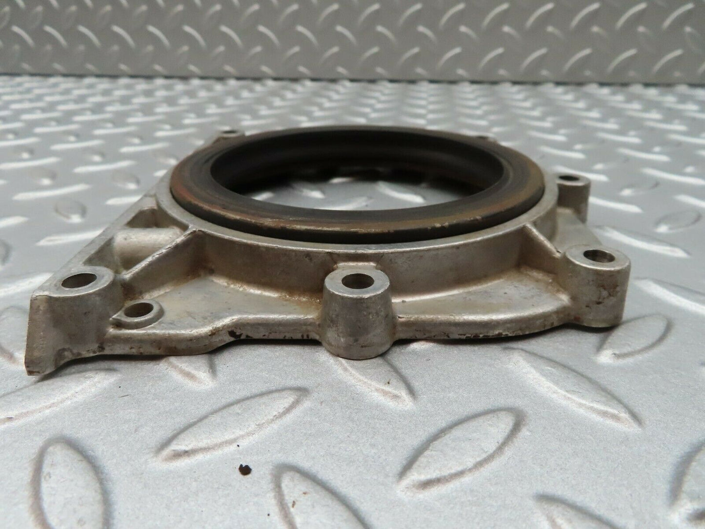3792 Mercedes-Benz S123 200T Wagon Crankshaft Lid Cover Rear 1020110108