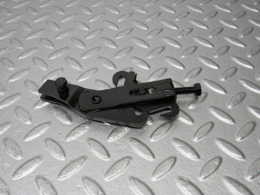 30905 Mercedes-Benz W201 190E 2.0L Handbrake Adjusting Handbrake Regulator